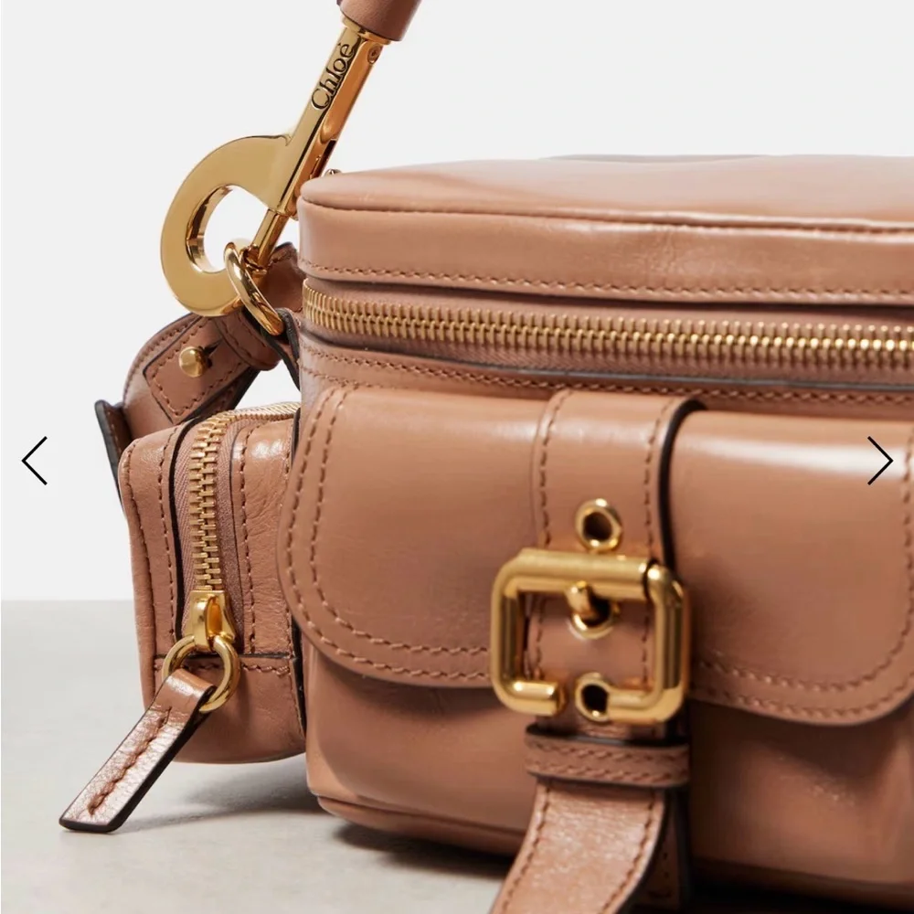 Chloé Small Camera Bag in shiny leather - Picture 4 of 11